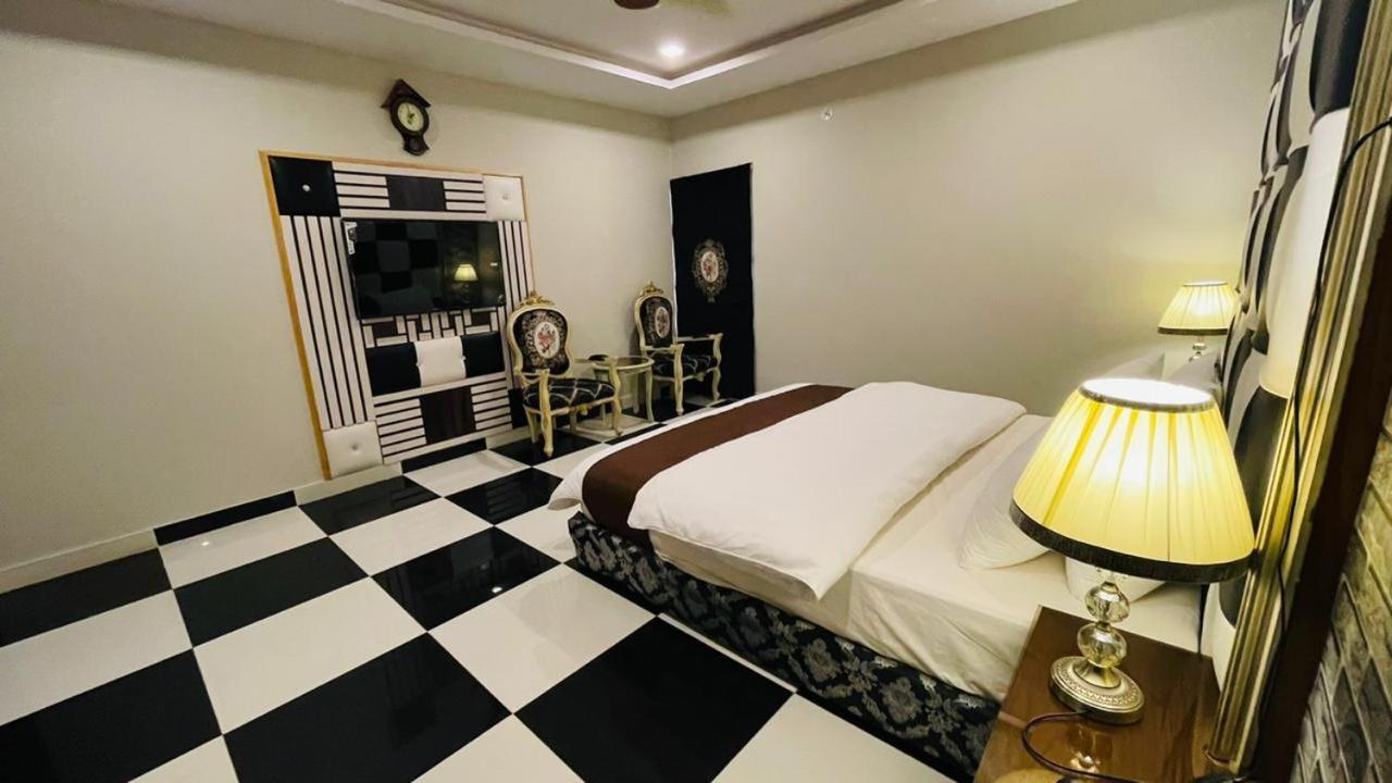 Golden Sand Hotel Rahim Yar Khan Exteriör bild