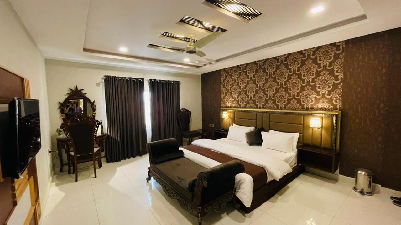 Golden Sand Hotel Rahim Yar Khan Exteriör bild