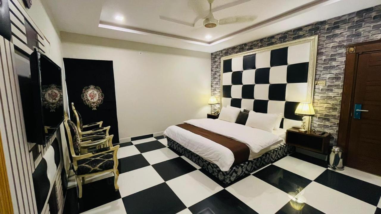 Golden Sand Hotel Rahim Yar Khan Exteriör bild